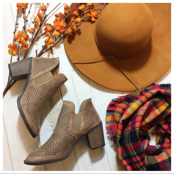 Boutique Shoes - ❤️ Taupe Perforated Booties